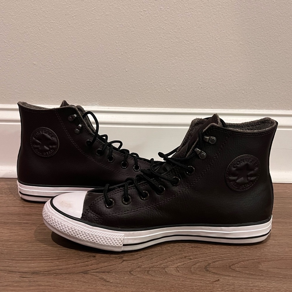 Unisex Brown Leather Converse